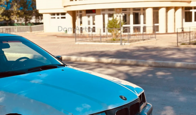 BMW 3 серия 1995 года
