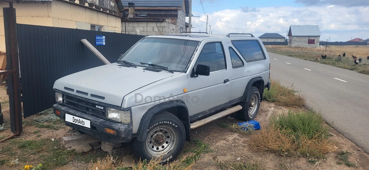 Nissan Terrano, 1989