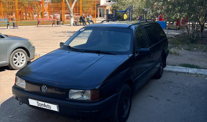 Volkswagen Passat 1992 года