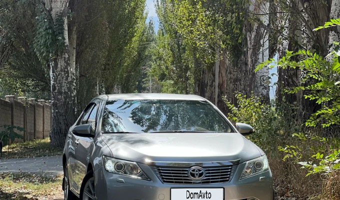 Toyota Camry 2011 года