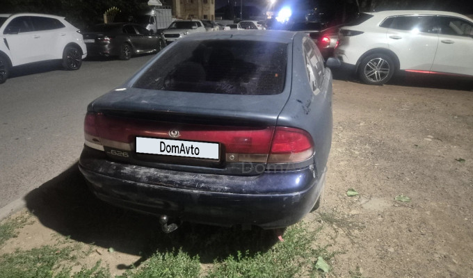 Mazda 626 1993 года