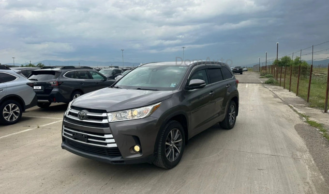 Toyota Highlander 2016 года