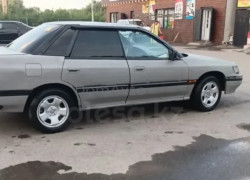 Subaru Legacy 1992 года