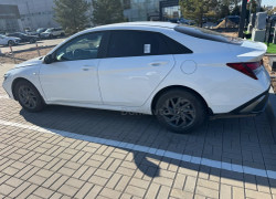 Hyundai Elantra 2025 года