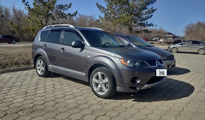 Mitsubishi Outlander 2008 года