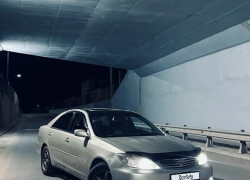 Toyota Camry 2005 года