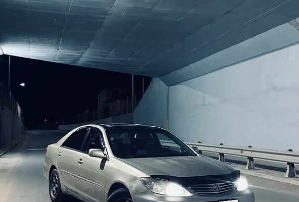 Toyota Camry 2005 года