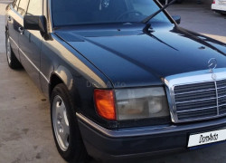 Mercedes-Benz E-Класс 1993 года