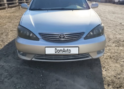 Toyota Camry 2003 года