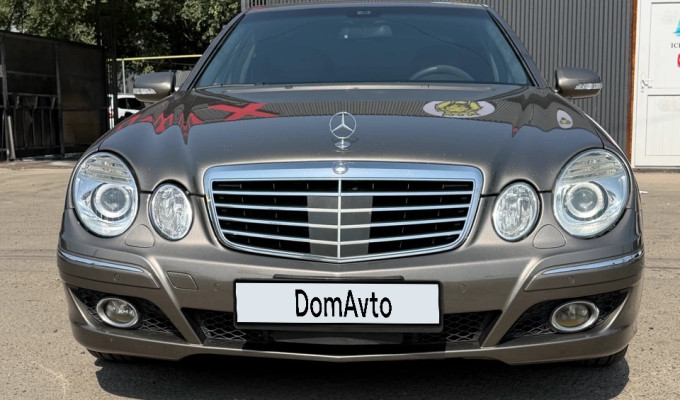 Mercedes-Benz E-Класс 2006 года