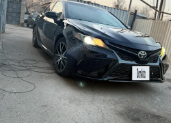 Toyota Camry 2021 года