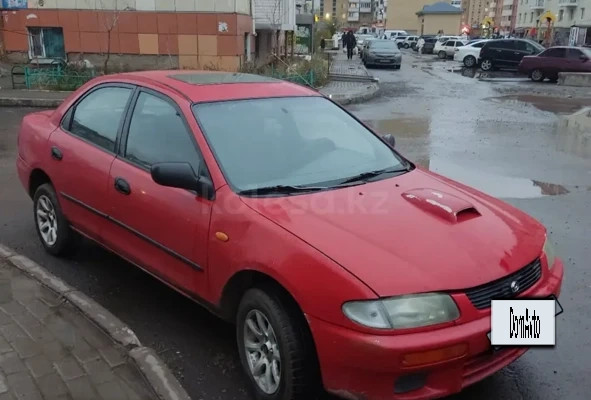 Mazda 323 1995 года