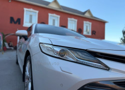 Toyota Camry 2019 года