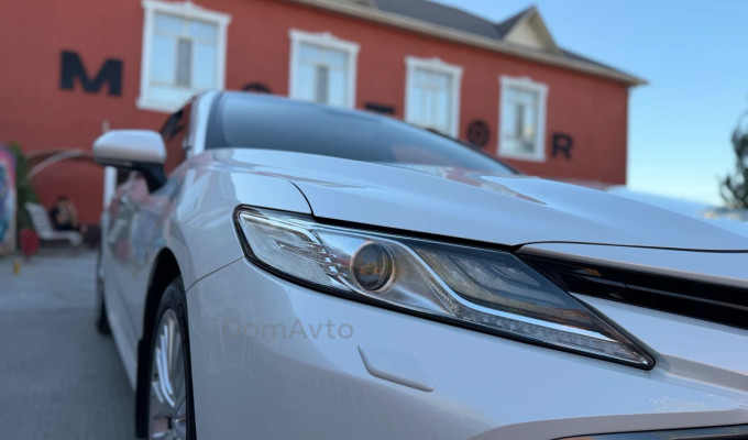 Toyota Camry 2019 года