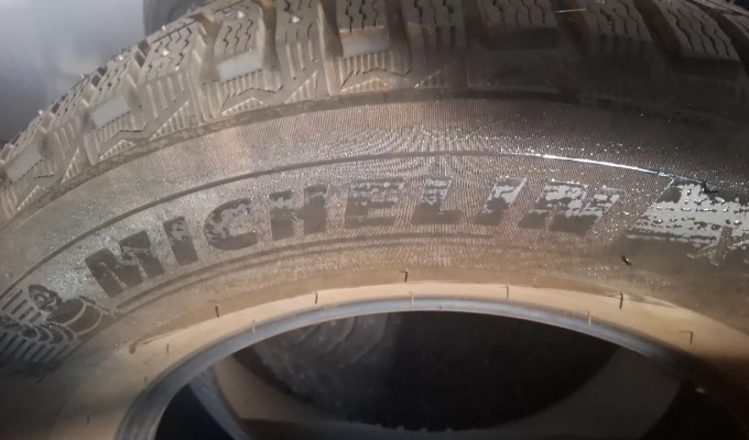 Продаю Шины MICHELIN
