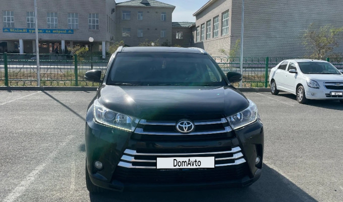 Toyota Highlander 2015 года