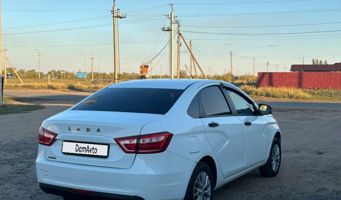 ВАЗ (Lada) Vesta 2018 года