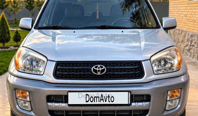 Toyota RAV4 2001 года