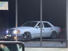 Mercedes-Benz E-Класс 1990 года