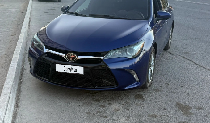 Toyota Camry 2015 года