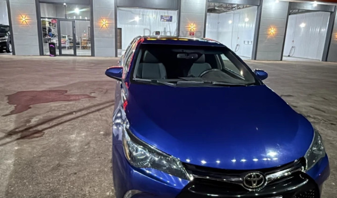 Toyota Camry 2015 года