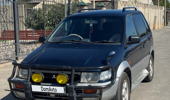 Mitsubishi RVR 1995 года