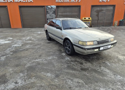 Mazda 626 1990 года