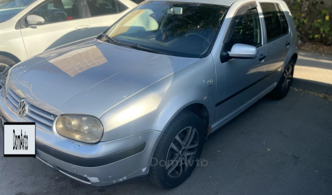Volkswagen Golf 2002 года
