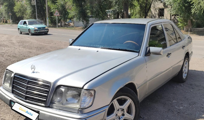 Mercedes-Benz E-Класс 1994 года