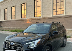 Subaru Forester 2023 года