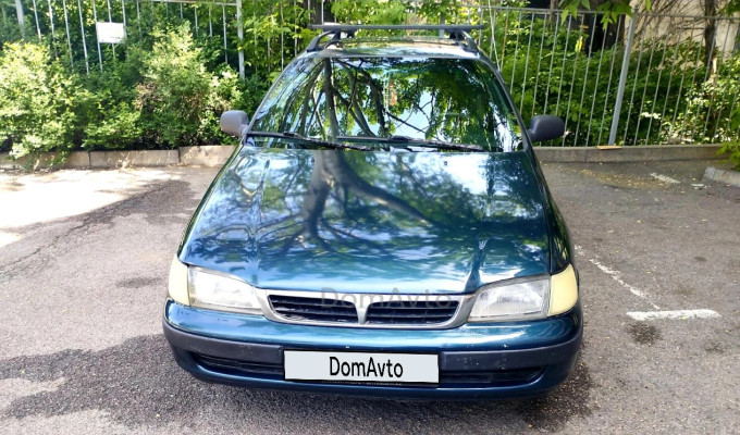 Toyota Carina E 1993 года