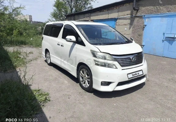 Toyota Vellfire 2010 года