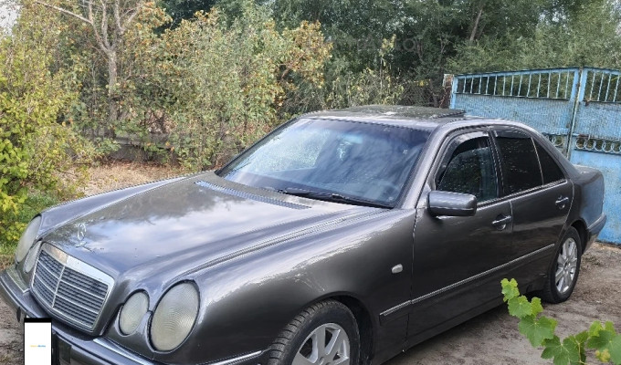 Mercedes-Benz E-Класс 1996 года