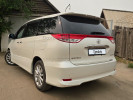 Toyota Estima 2009 года