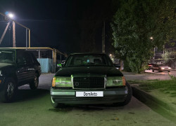 Mercedes-Benz E-Класс 1993 года