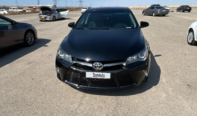 Toyota Camry 2015 года