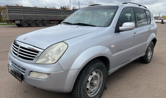 SsangYong Rexton 2005 года