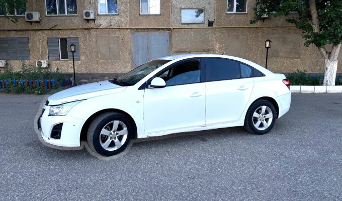 Chevrolet Cruze 2013 года