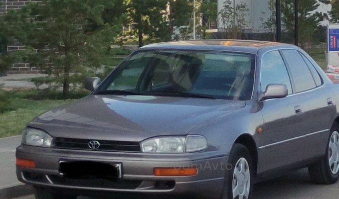 Toyota Camry 1992 года