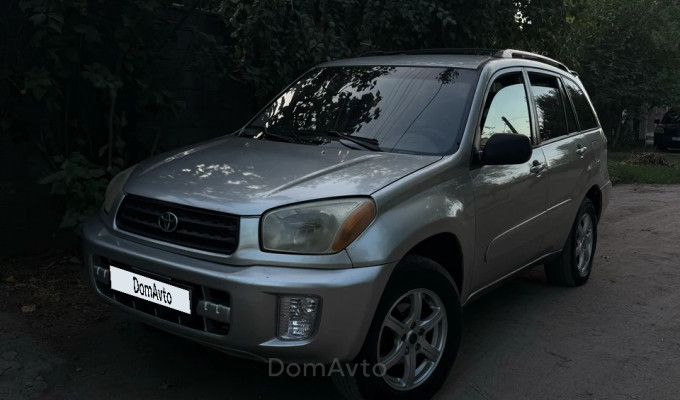 Toyota RAV4 2001 года