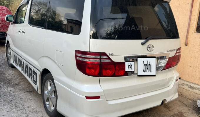 Toyota Alphard 2007 года