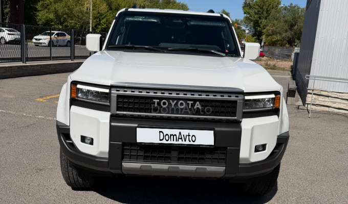 Toyota Land Cruiser Prado 2024 года