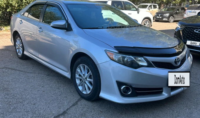 Toyota Camry 2012 года