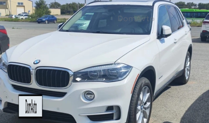 BMW X5 2015 года
