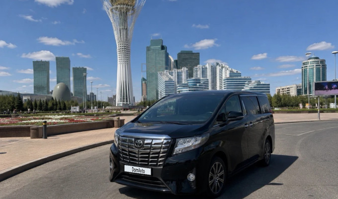 Toyota Alphard 2017 года