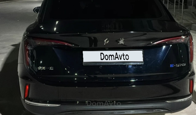 Hongqi E-QM5 2025 года