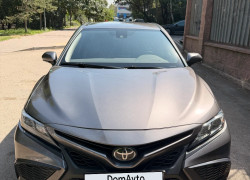 Toyota Camry 2023 года