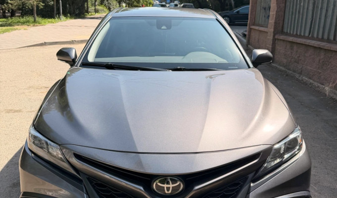 Toyota Camry 2023 года