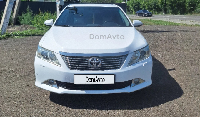 Toyota Camry 2013 года