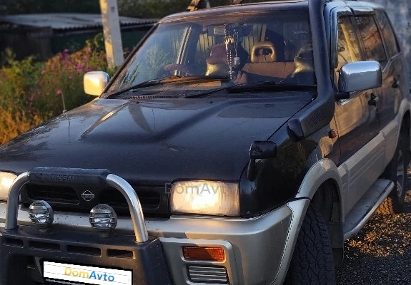 Nissan Mistral 1996 года